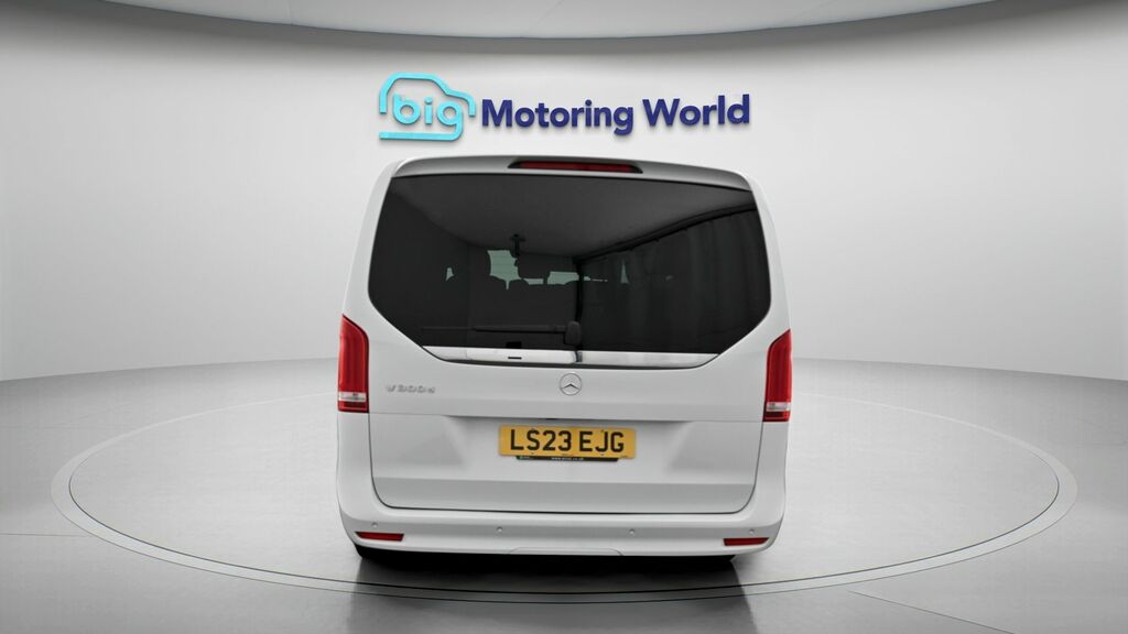 Mercedes-Benz V Class Amg Line White #6