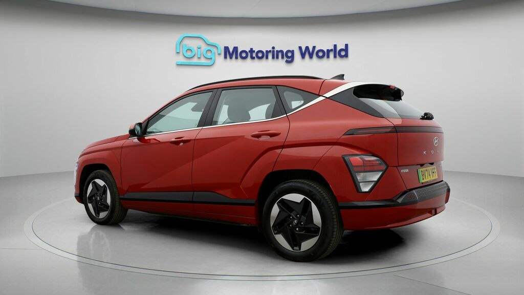 Hyundai Kona Advance Red #5