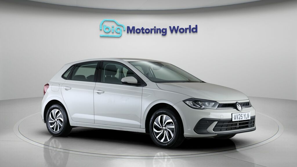 Volkswagen Polo Life Grey