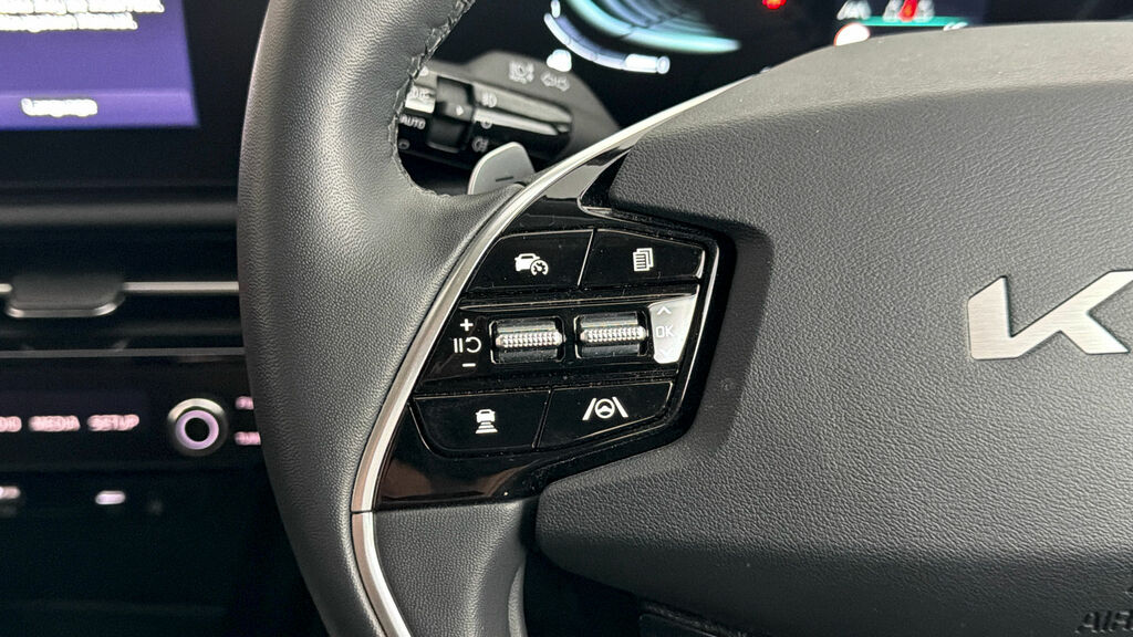 Kia Niro Kia Niro 3 White #22