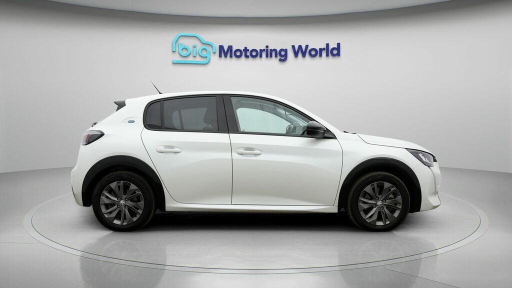 Peugeot e-208 208 Gt Premium Ev Red #8
