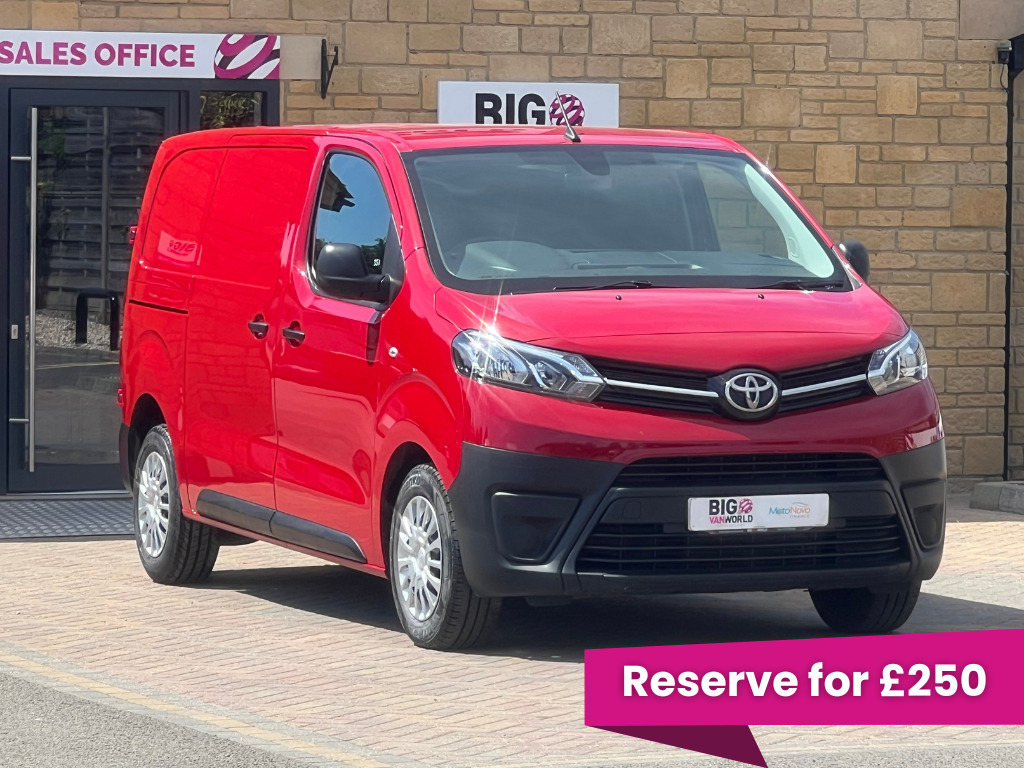Toyota PROACE 2.0D 140 Icon Medium Low Roof Red