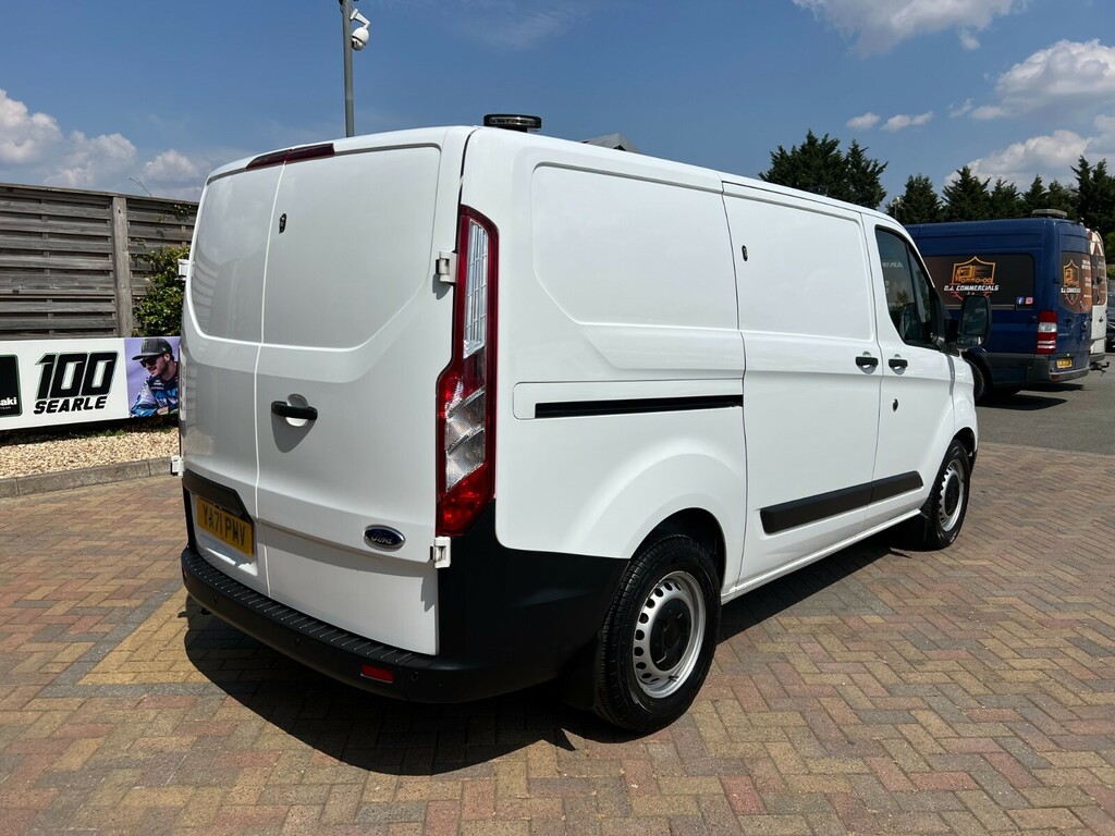 Ford Transit Custom 320 Tdci 105 L1h1 Leader Ecoblue Swb Low Roof Fwd YA71PMV White #3