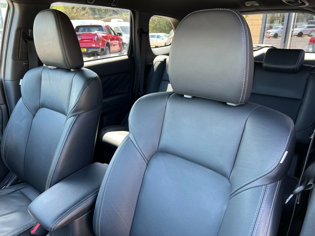 Mitsubishi Outlander 4 Black #34