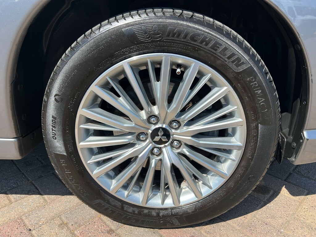 Mitsubishi Outlander 4 Black #43