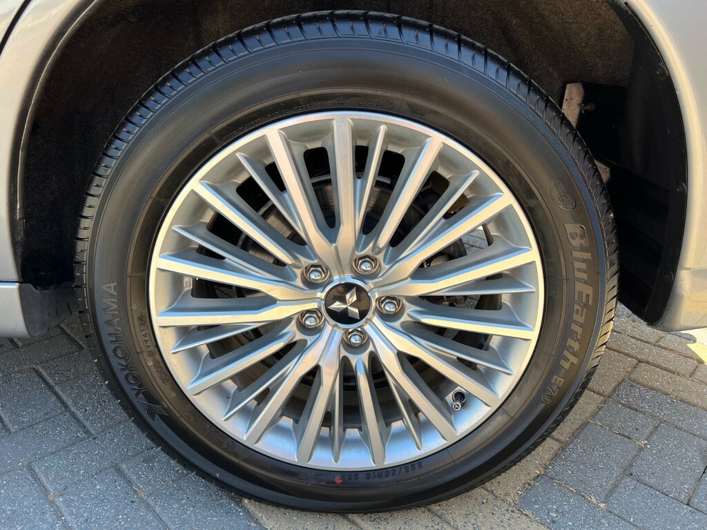Mitsubishi Outlander 4 Black #45