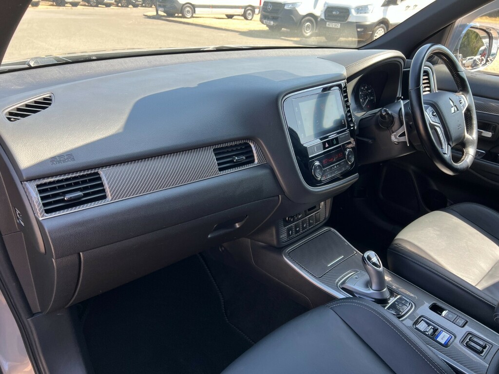 Mitsubishi Outlander 4 Black #32