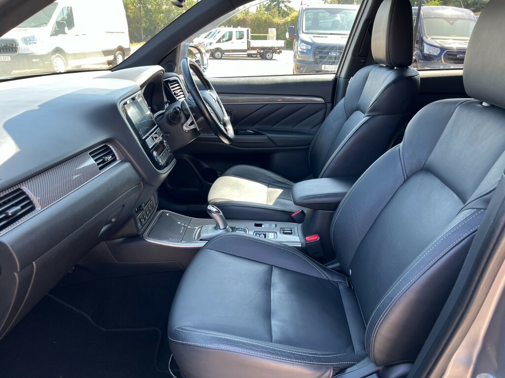 Mitsubishi Outlander 4 Black #33