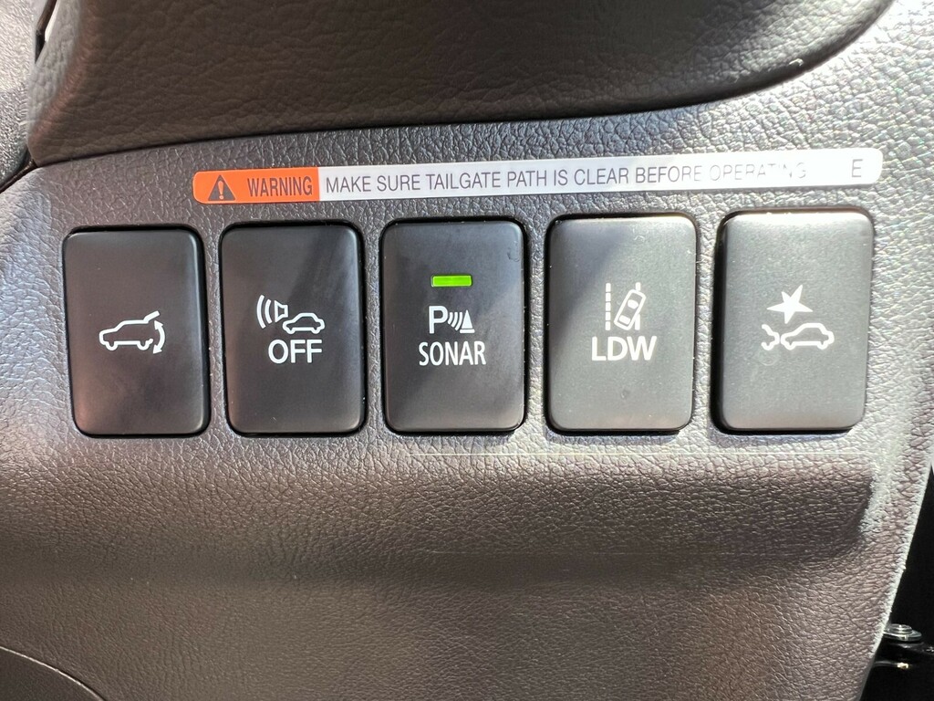 Mitsubishi Outlander 4 Black #30