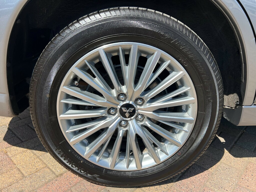 Mitsubishi Outlander 4 Black #44