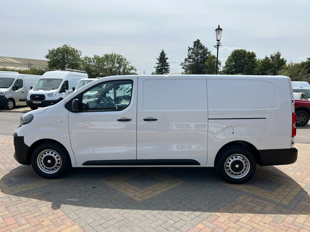 Vauxhall Vivaro F3100 Turo D 145 XL Prime Lwb Low Roof 23322 DS24LGJ White #6