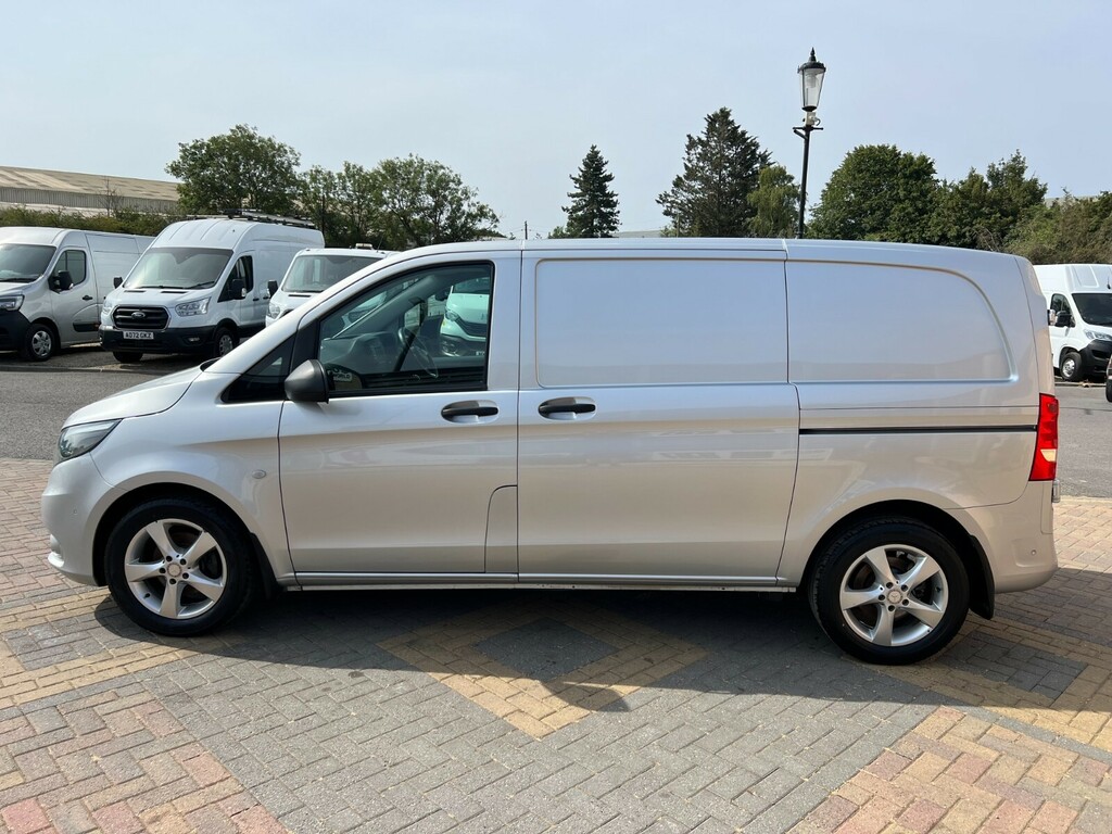Mercedes-Benz Vito 2.1L Null White #6