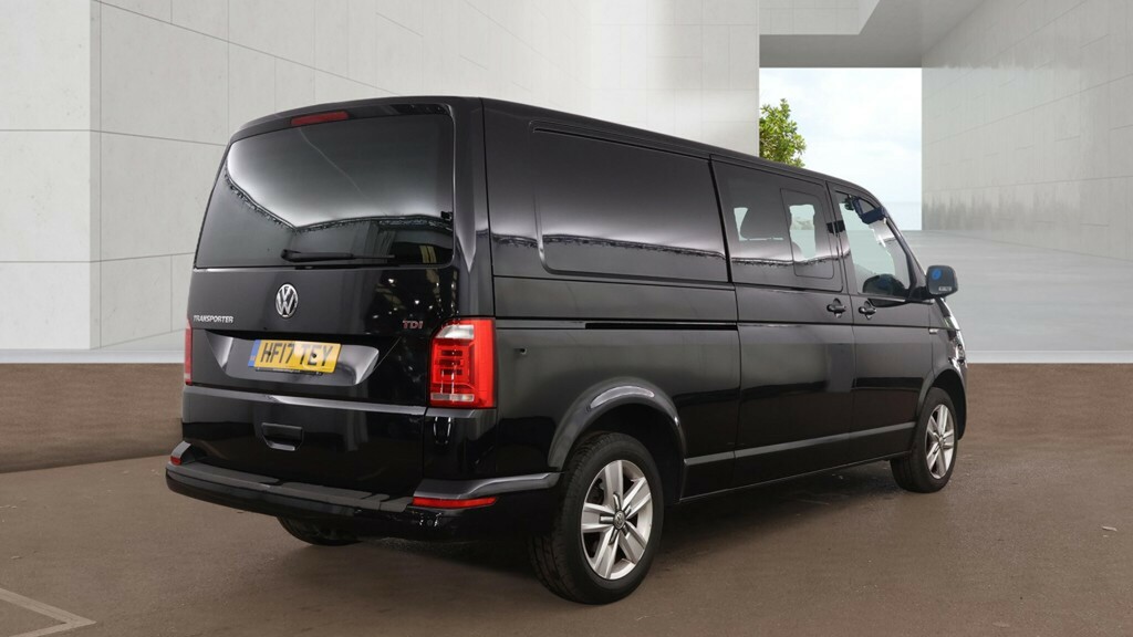 Volkswagen Transporter T32 Tdi 204 Kombi Highline Bmt Lwb 5 Seat Crew Van Black #3