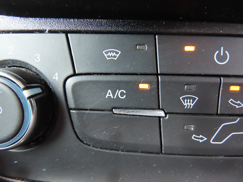 Ford Tourneo Connect 1.5 Ecoblue 120 Titanium Powershift Silver #14