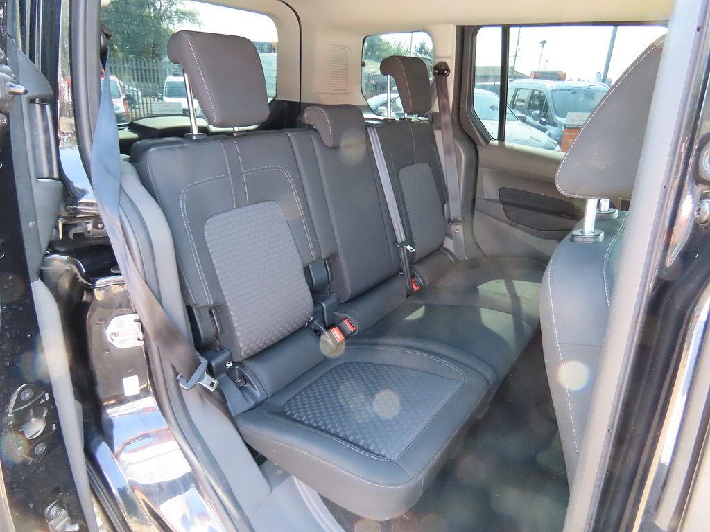 Ford Tourneo Connect 1.5 Ecoblue 120 Titanium Powershift Silver #10