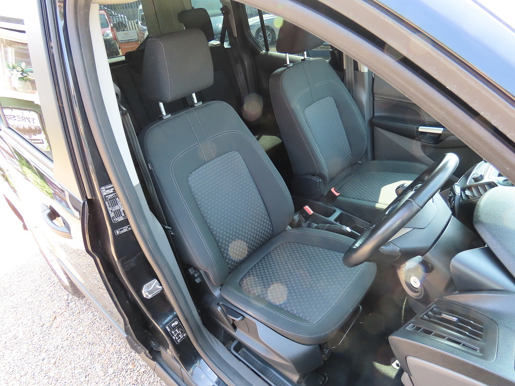 Ford Tourneo Connect 1.5 Ecoblue 120 Titanium Powershift Silver #11