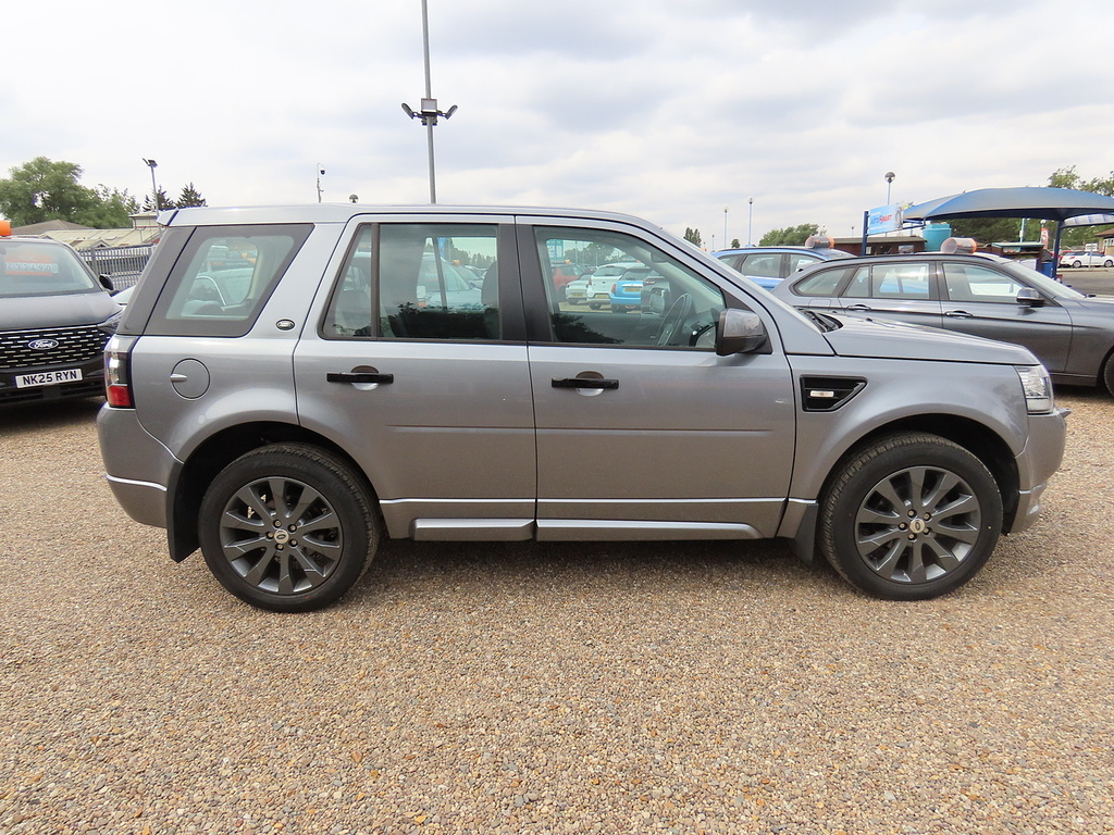 Land Rover Freelander 2 Freelander Black White Td4 Black #8
