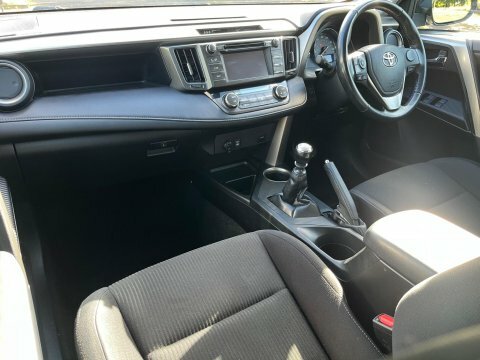 Toyota Rav 4 Icon D-4d 124 Silver #17