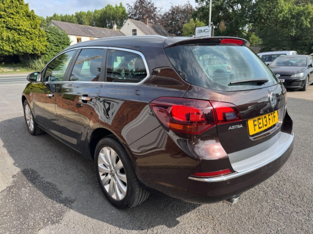 Vauxhall Astra 2.0 Cdti Se Sports Tourer Euro 5 S S Brown #4