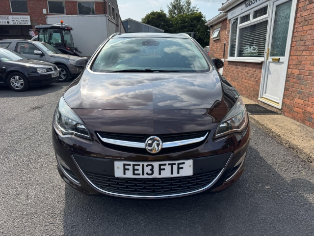 Vauxhall Astra 2.0 Cdti Se Sports Tourer Euro 5 S S Brown #2