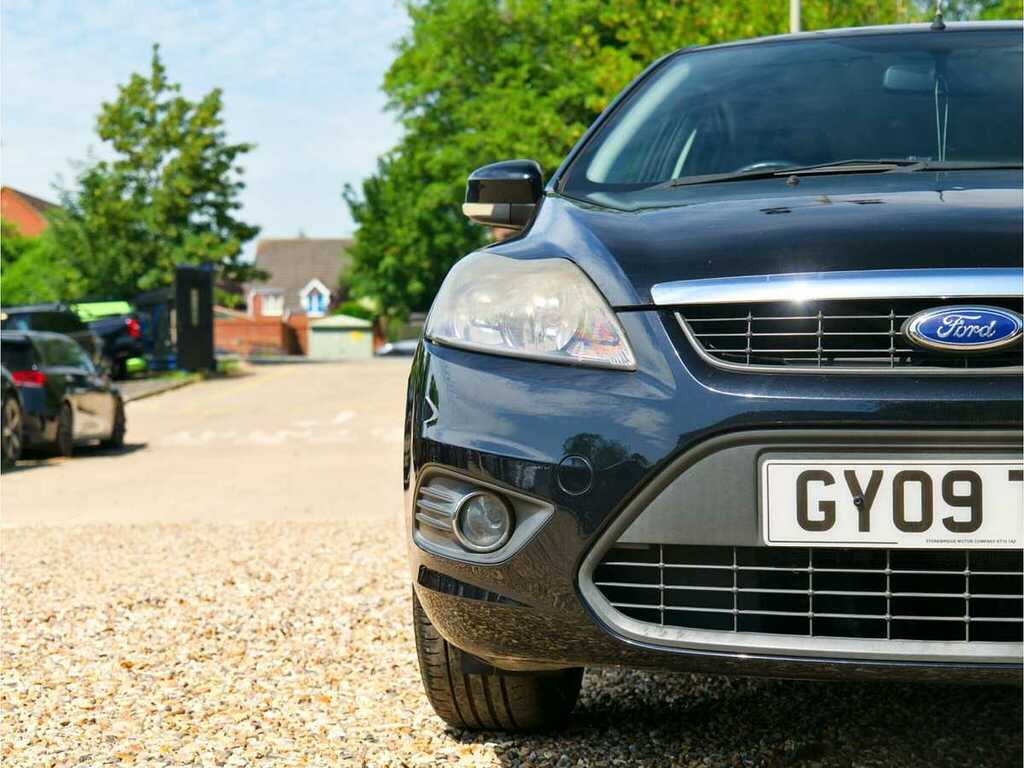 Ford Focus Zetec 100 GY09TXL Black #4