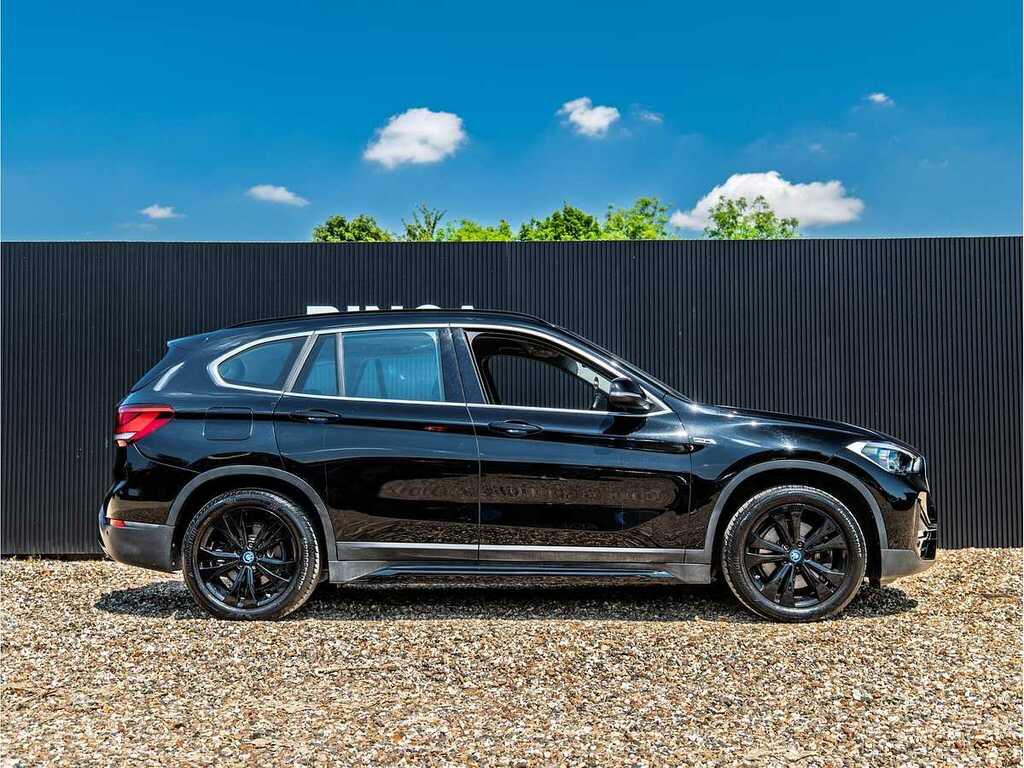 BMW X1 Xdrive25e Sport Black #6