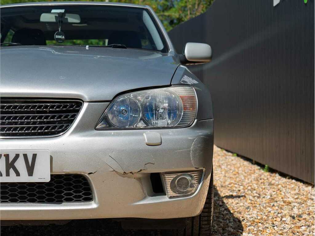 Lexus IS 200 2.0 Se Black #6