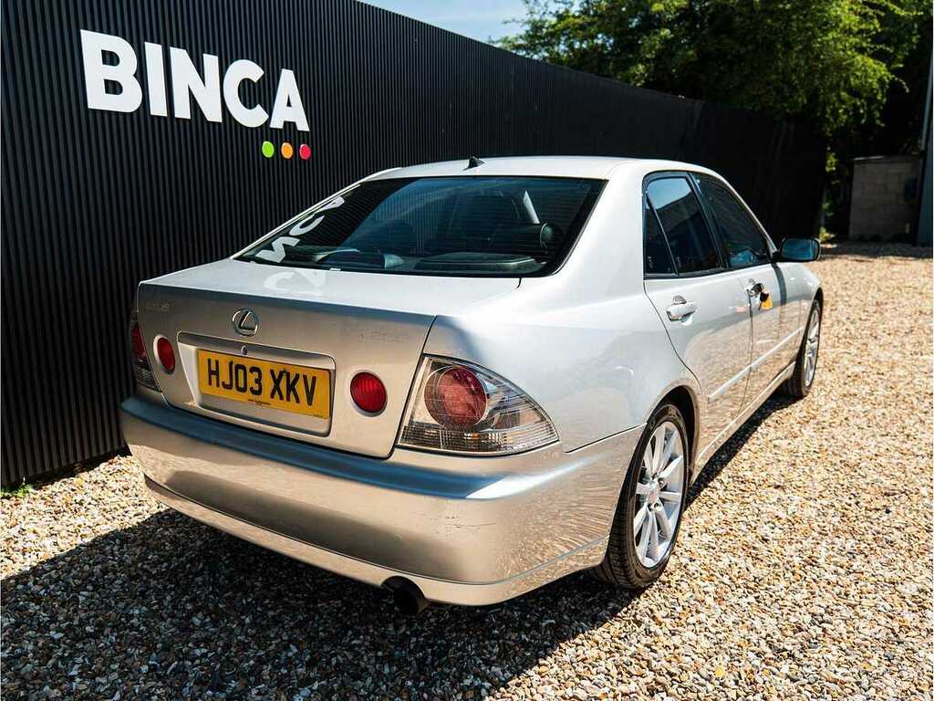 Lexus IS 200 2.0 Se Black #11