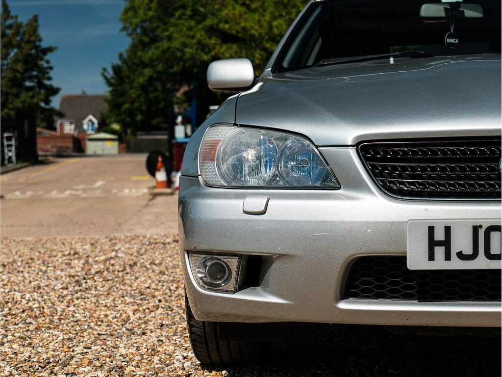 Lexus IS 200 2.0 Se Black #4