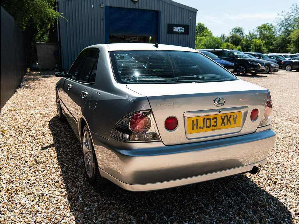 Lexus IS 200 2.0 Se Black #10
