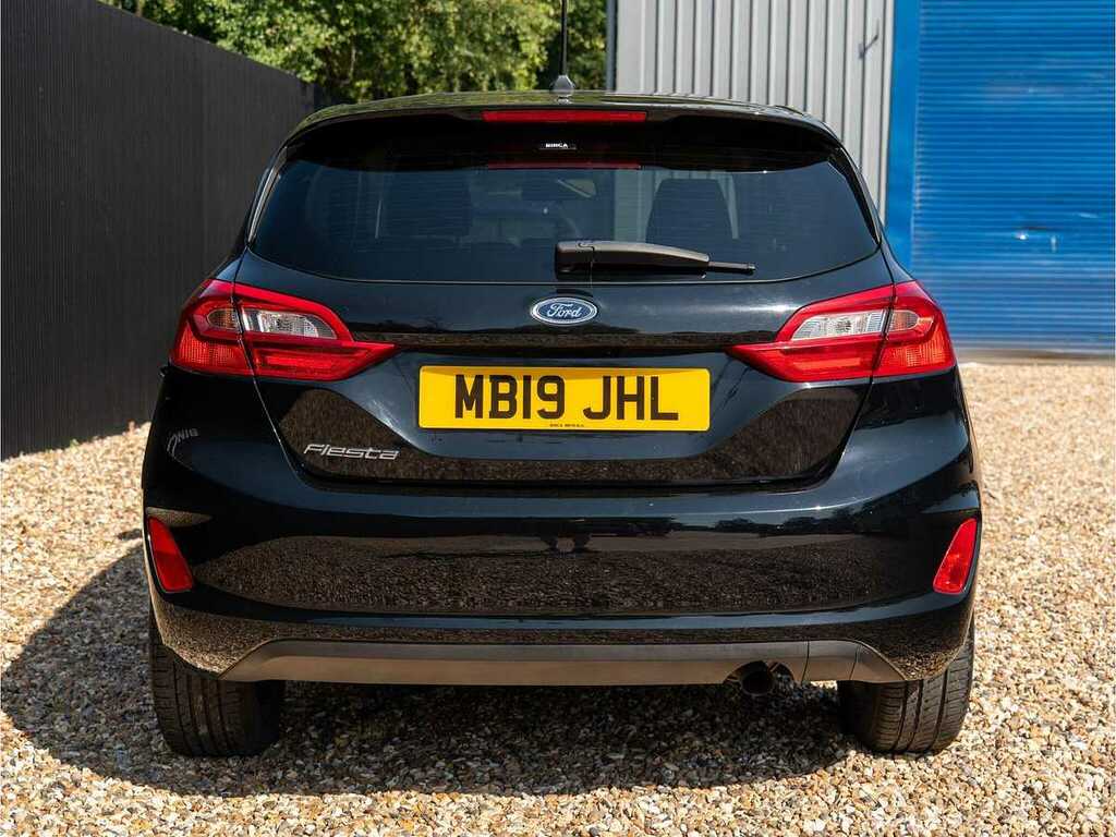 Ford Fiesta Trend Black #5
