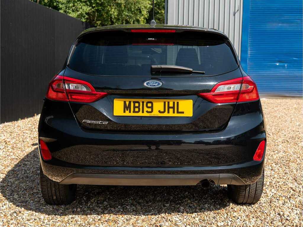 Ford Fiesta Trend Black #6