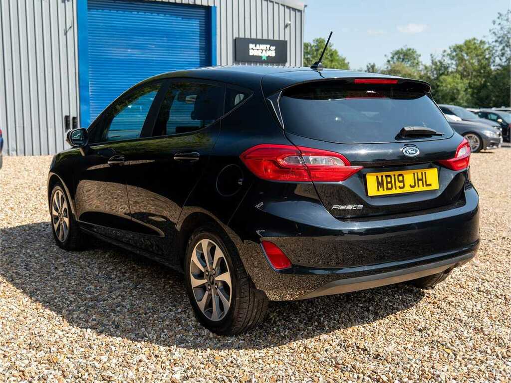 Ford Fiesta Trend Black #4