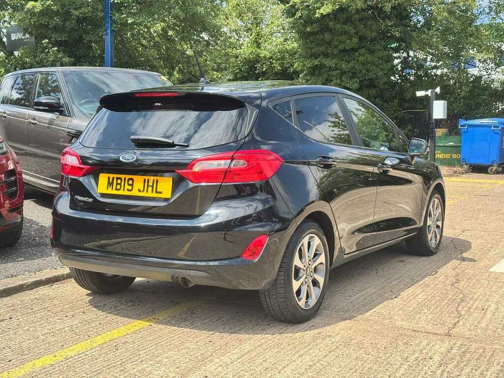 Ford Fiesta Trend Black #2