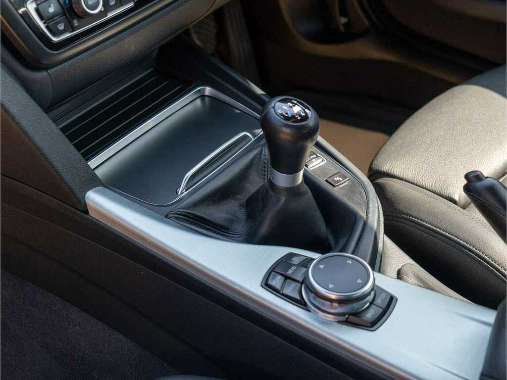 BMW 4 Series Hatchback Black #58