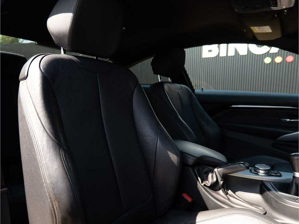 BMW 4 Series Hatchback Black #37