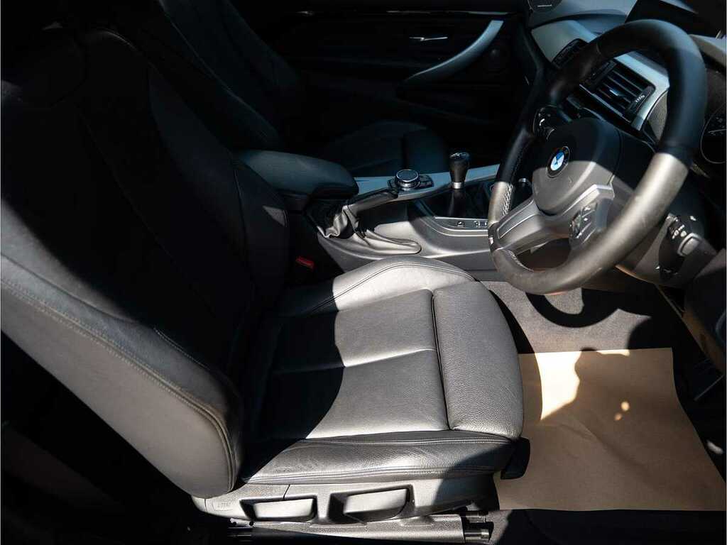 BMW 4 Series Hatchback Black #36