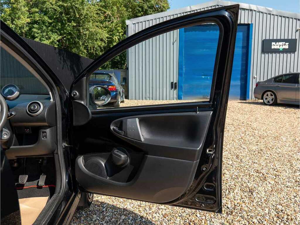 Citroen C1 Hatchback Vtr Plus 2013 Red #71