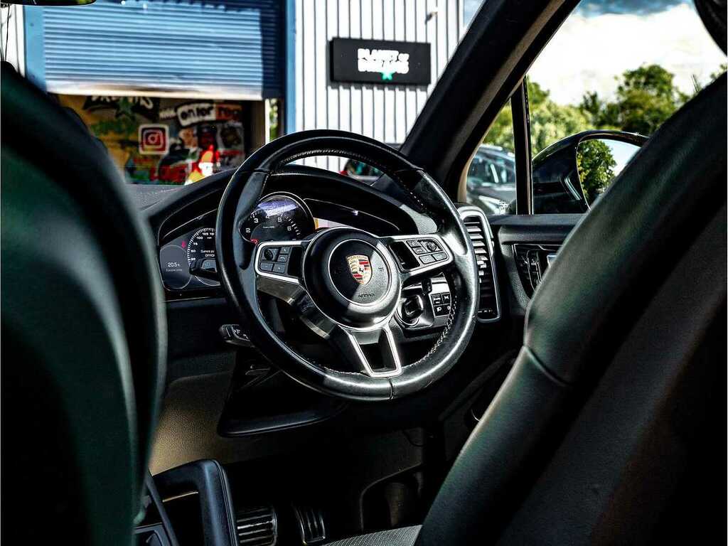 Porsche Cayenne Estate Blue #33