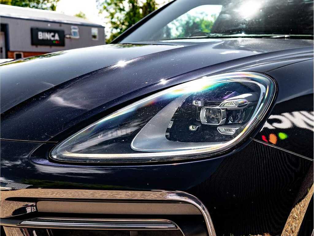 Porsche Cayenne Estate Blue #15