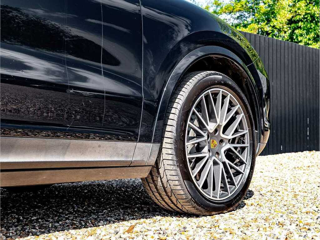Porsche Cayenne Estate Blue #14
