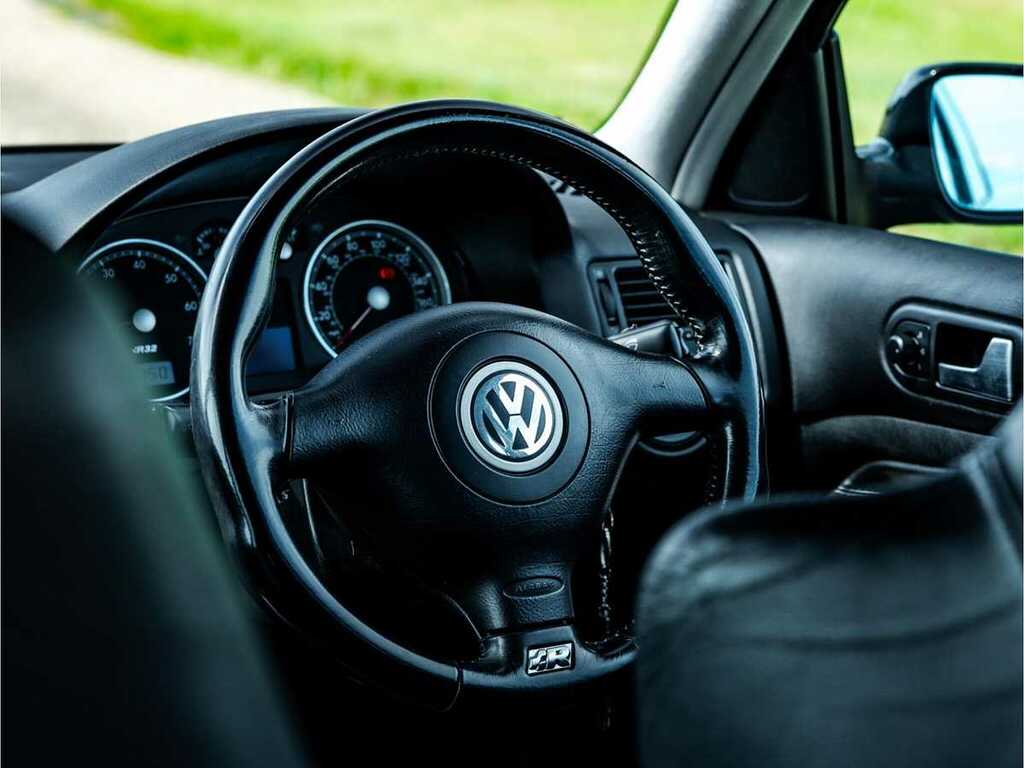 Volkswagen Golf R32 4-Motion Black #22