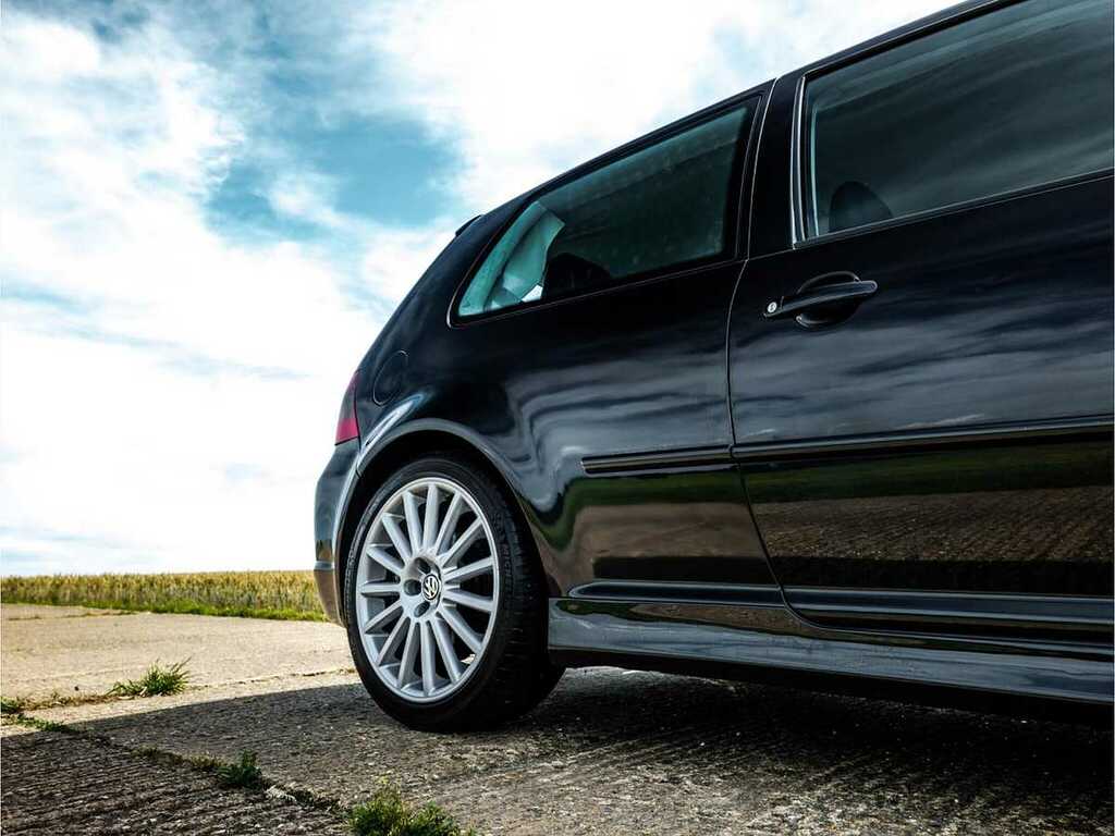 Volkswagen Golf R32 4-Motion Black #11