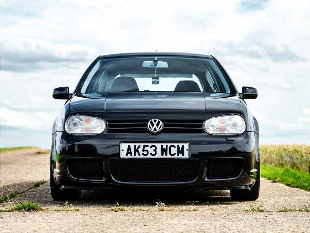 Volkswagen Golf R32 4-Motion Black #2