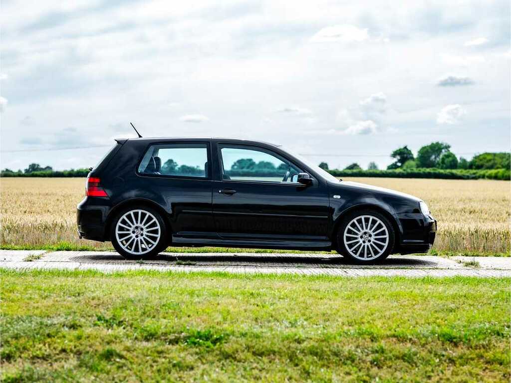 Volkswagen Golf R32 4-Motion Black #5