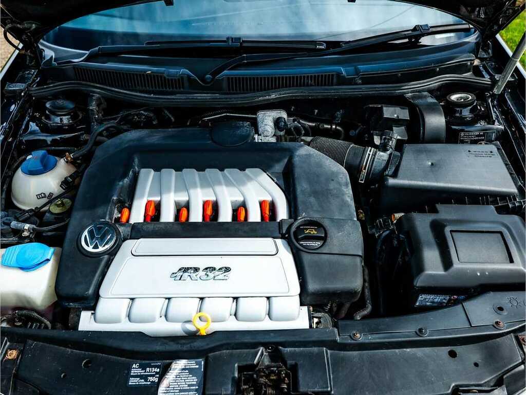 Volkswagen Golf R32 4-Motion Black #35