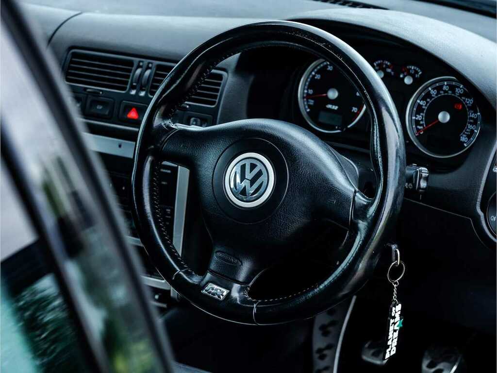 Volkswagen Golf R32 4-Motion Black #16