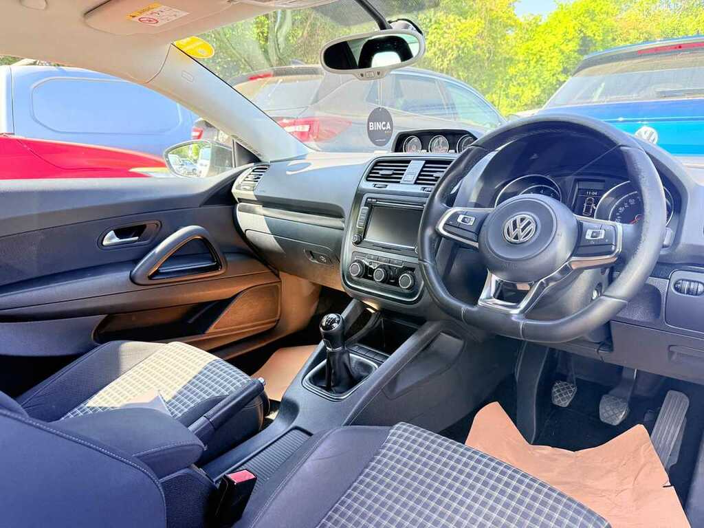 Volkswagen Scirocco Bluemotion Tech Tsi White #4