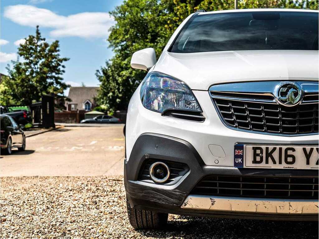 Vauxhall Mokka Exclusiv Turbo S S BK16YXH White #3