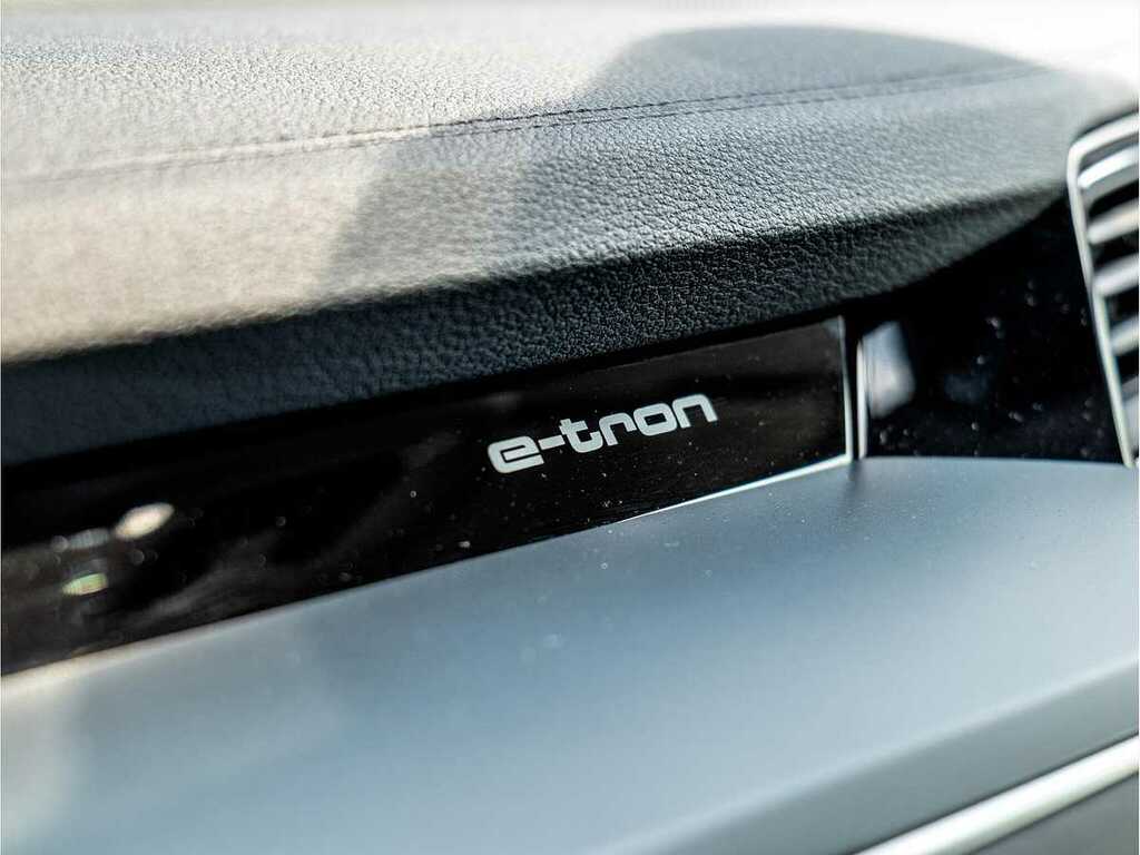 Audi E-tron Technik 50 Quattro 230,00 Kw Silver #24